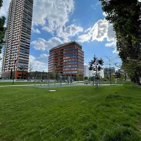 Center, Castle View, With Parking Apartamento